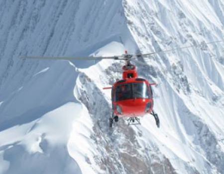 Everest-helicopter-tour-cost